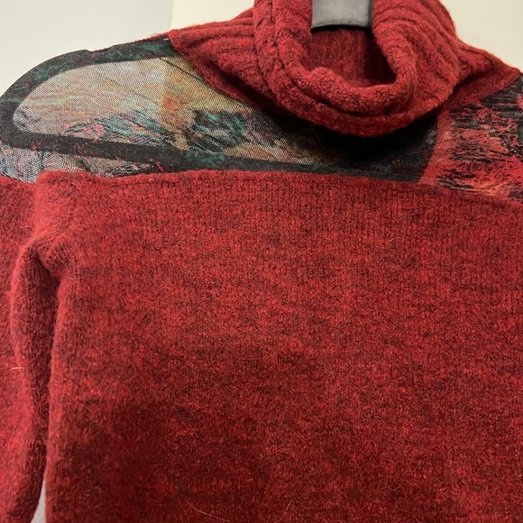 Creola Stylish and Unusual Vintage Sweater. Size S - Picture 2 of 10